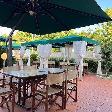 Hotel Liu Lido di Camaiore Buitenkant foto