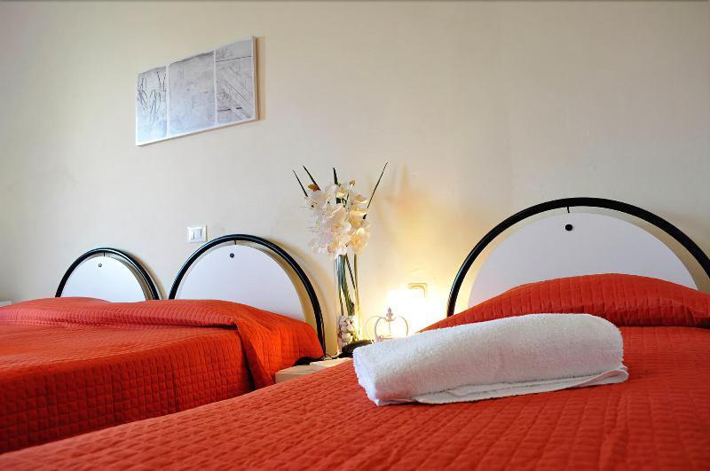 Hotel Liu Lido di Camaiore Buitenkant foto