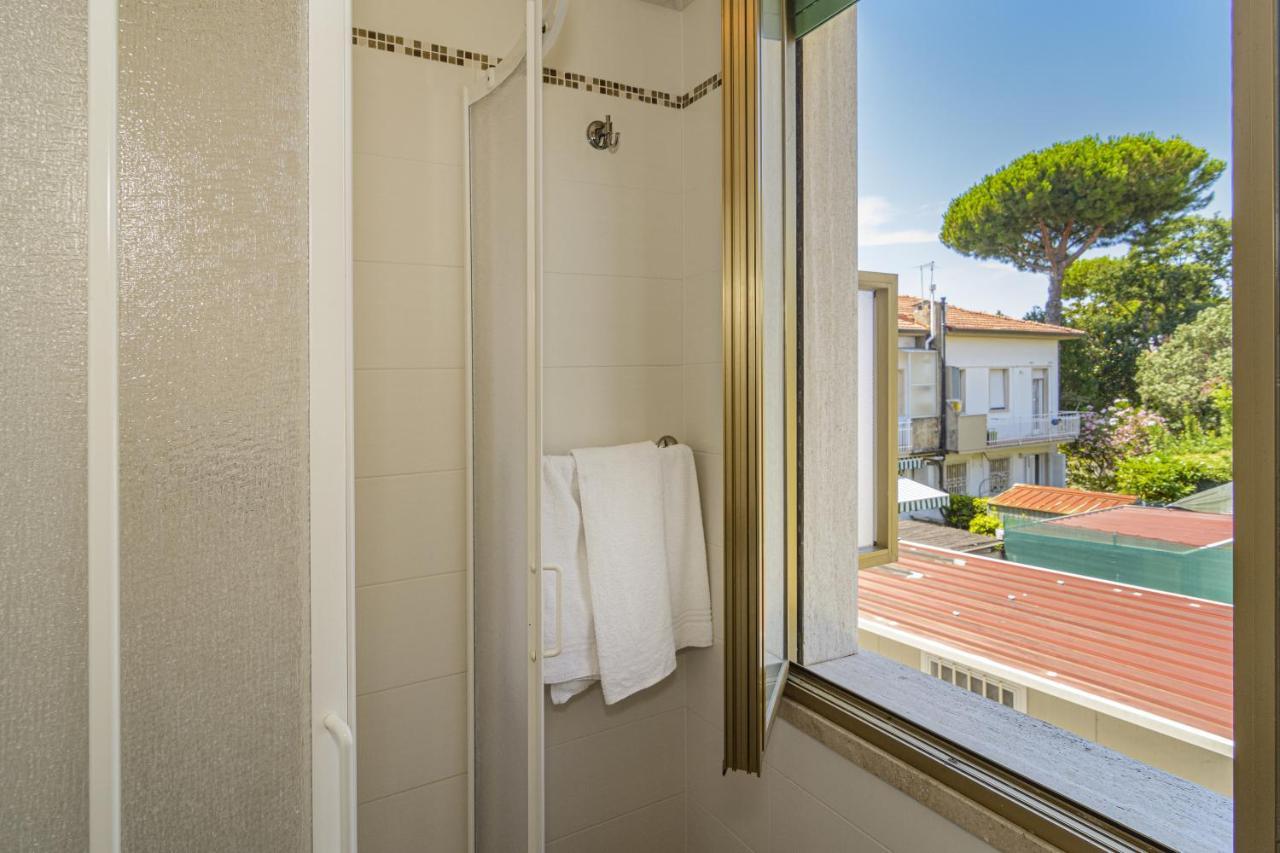 Hotel Liu Lido di Camaiore Buitenkant foto