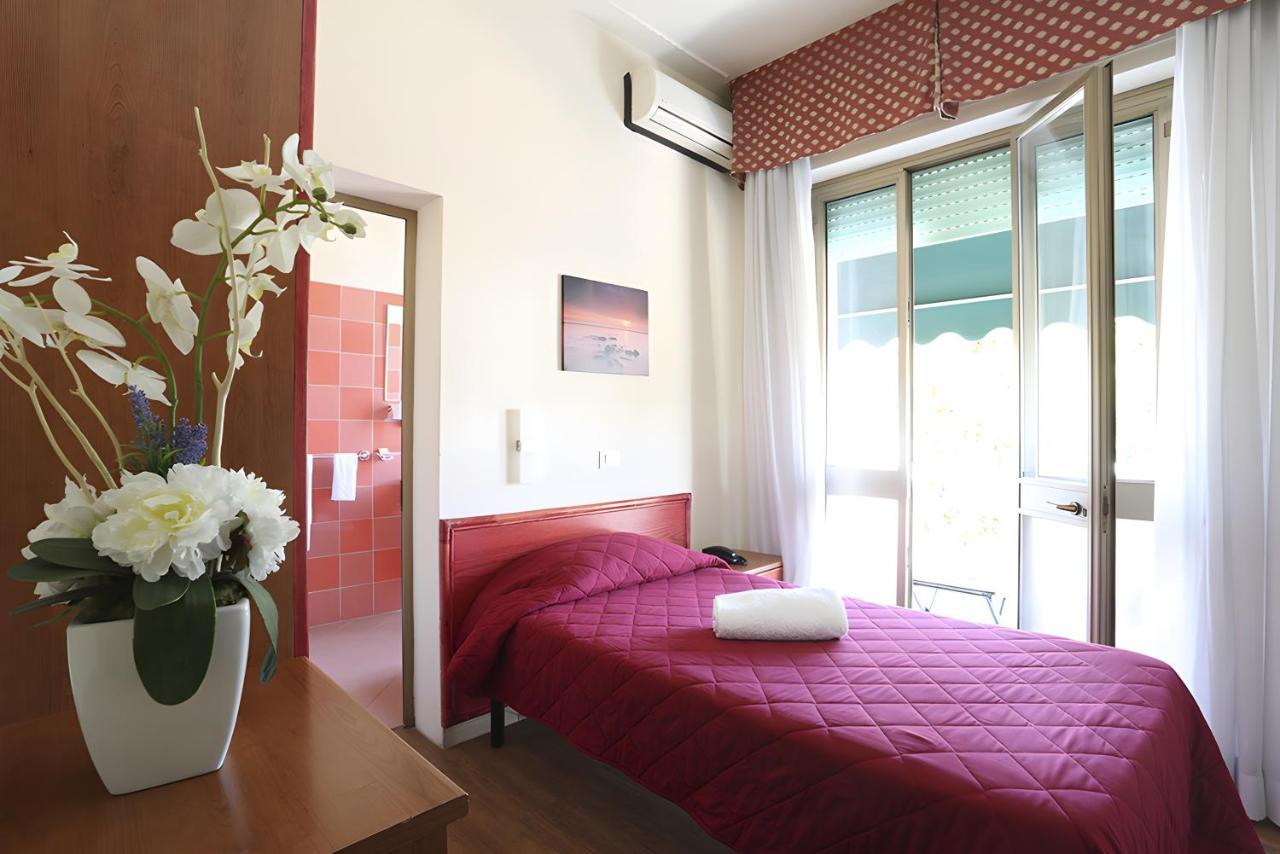Hotel Liu Lido di Camaiore Buitenkant foto